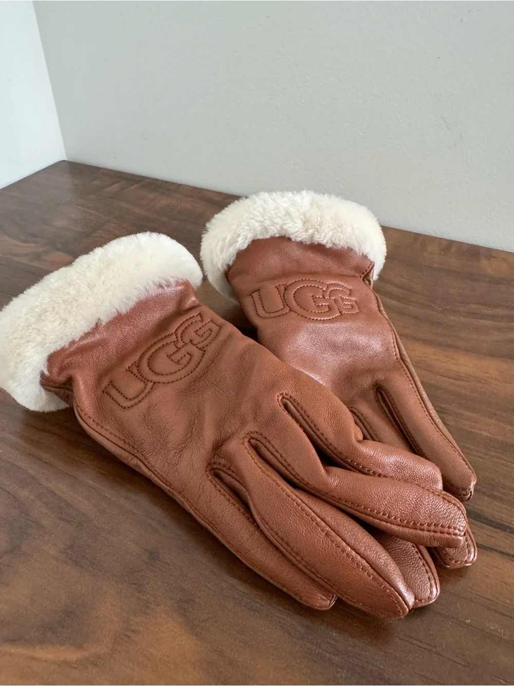 UGG Brown Leather Gloves With White Fur Wool Cashmere Blend Trim Size Small Chic